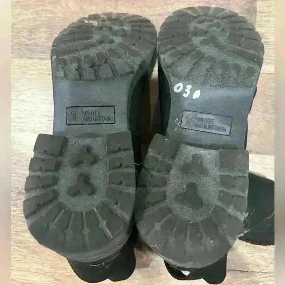 Size 9 White Mt Boots - Picture 4 of 5